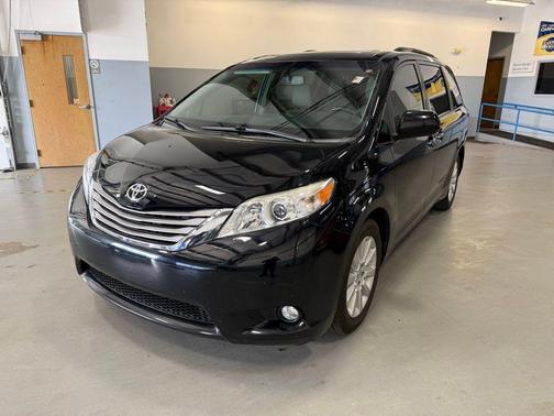 2015 Toyota Sienna XLE