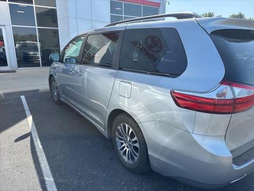 2019 Toyota Sienna XLE Premium