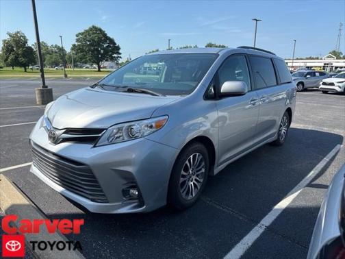 2019 Toyota Sienna XLE Premium