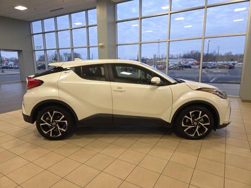 2021 Toyota C-HR XLE