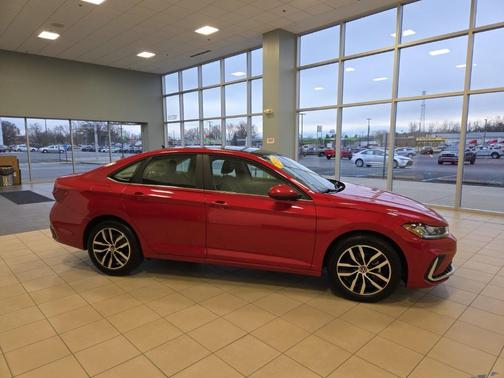 2025 Volkswagen Jetta 1.5T SE