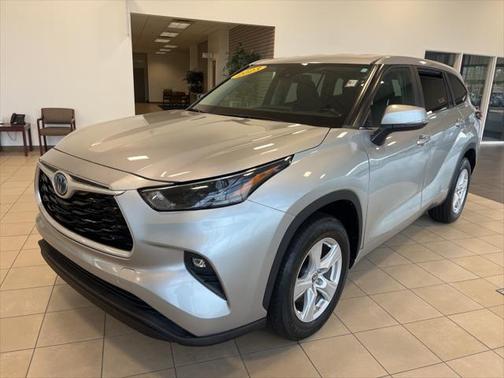 2023 Toyota Highlander Hybrid LE