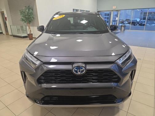 2024 Toyota RAV4 Hybrid SE