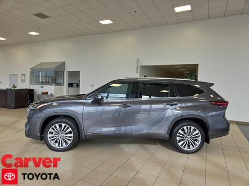 2024 Toyota Highlander Hybrid Platinum