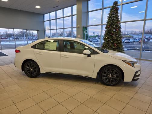 2026 Toyota Corolla Hybrid SE