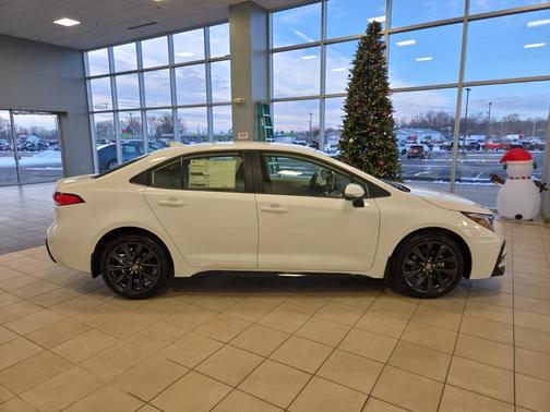 2026 Toyota Corolla Hybrid SE