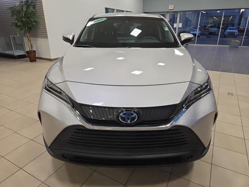 2022 Toyota Venza LE