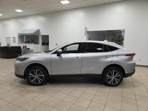 2022 Toyota Venza LE