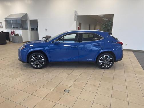 2022 Lexus UX 250h Luxury