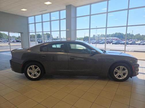 2016 Dodge Charger SE