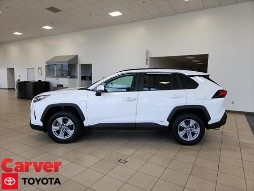 2022 Toyota RAV4 Hybrid XLE