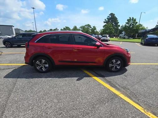 2022 Kia Niro LXS
