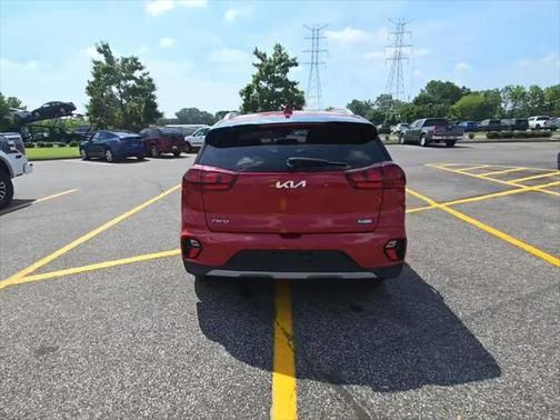 2022 Kia Niro LXS