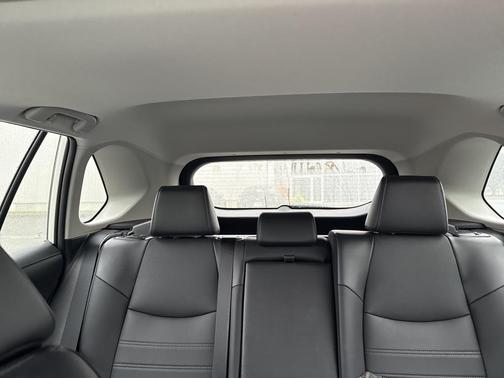 2021 Toyota RAV4 Hybrid XLE Premium