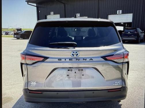 2021 Toyota Sienna XLE 7 Passenger