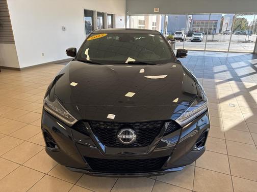 2023 Nissan Maxima SR