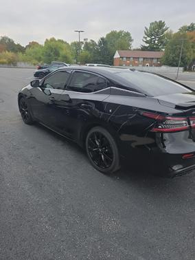 2023 Nissan Maxima SR