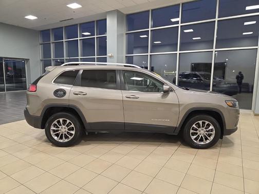 2020 Jeep Cherokee Latitude Lux