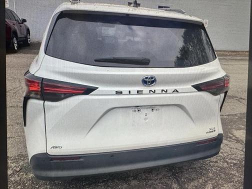 2022 Toyota Sienna XLE 7 Passenger