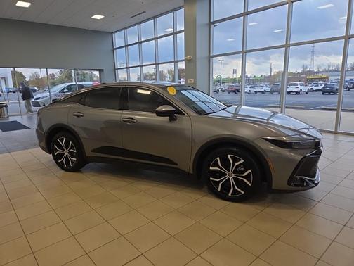 2025 Toyota Crown XLE