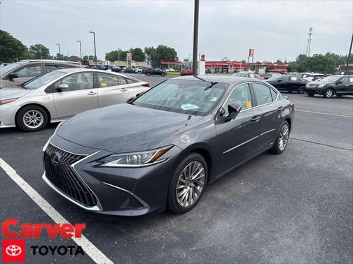 2022 Lexus ES 300h Luxury