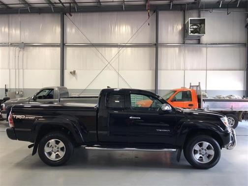 2015 Toyota Tacoma Base