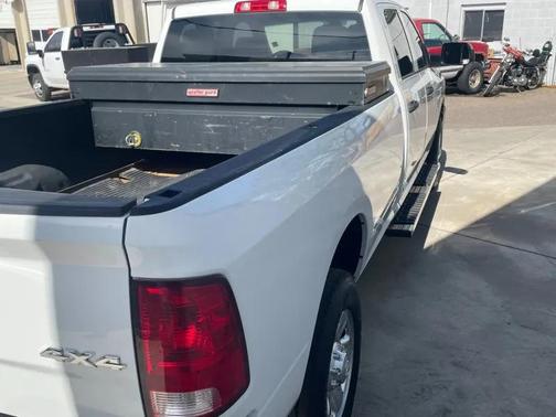 Bright White Clearcoat 2017 RAM 2500 Tradesman Crew Cab 4x4 8' Box