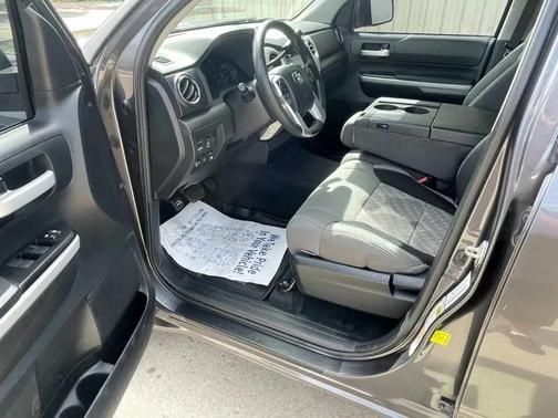 Gray 2018 Toyota Tundra SR5