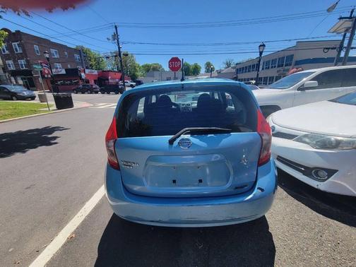 Blue 2014 Nissan Versa Note SV