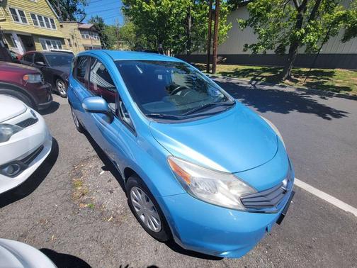 Blue 2014 Nissan Versa Note SV