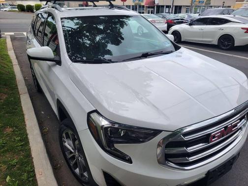 Summit White 2018 GMC Terrain SLT