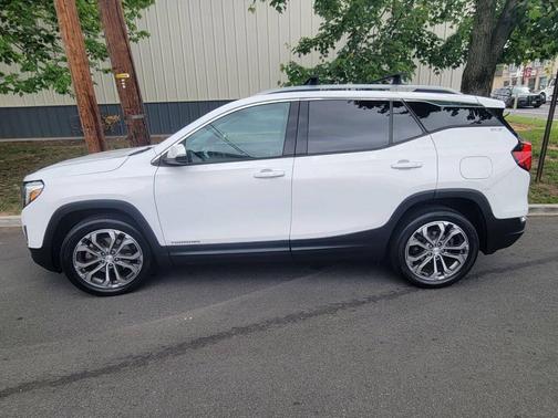 Summit White 2018 GMC Terrain SLT