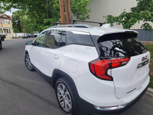 Summit White 2018 GMC Terrain SLT