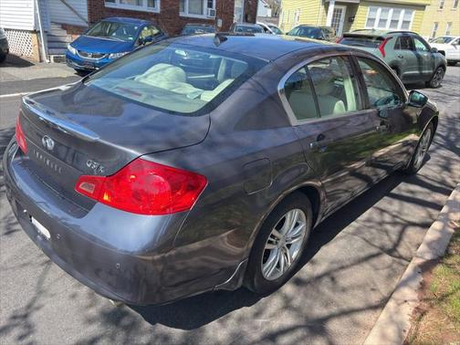 2010 INFINITI G37x Base