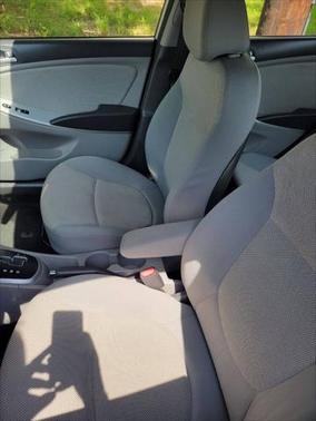 2013 Hyundai Accent SE