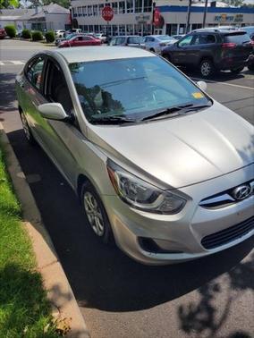 2013 Hyundai Accent SE