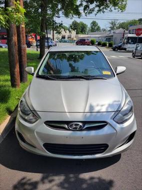 2013 Hyundai Accent SE