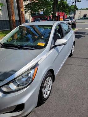 2013 Hyundai Accent SE