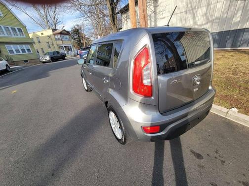 2013 Kia Soul +