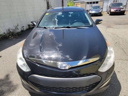 Eclipse Black 2014 Hyundai SONATA Hybrid Limited