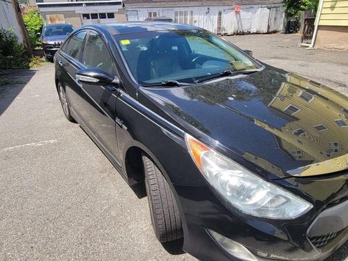 Eclipse Black 2014 Hyundai SONATA Hybrid Limited