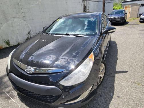 Eclipse Black 2014 Hyundai SONATA Hybrid Limited