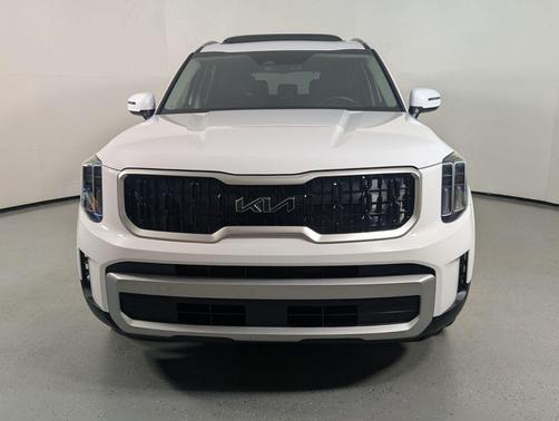 Glacial White Pearl 2024 Kia Telluride EX
