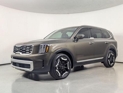 Dark Moss 2023 Kia Telluride S