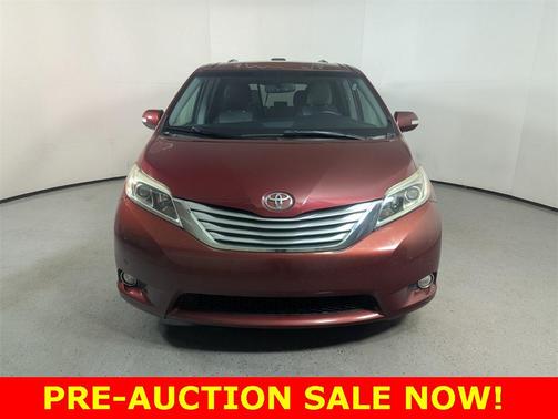 2015 Toyota Sienna SE