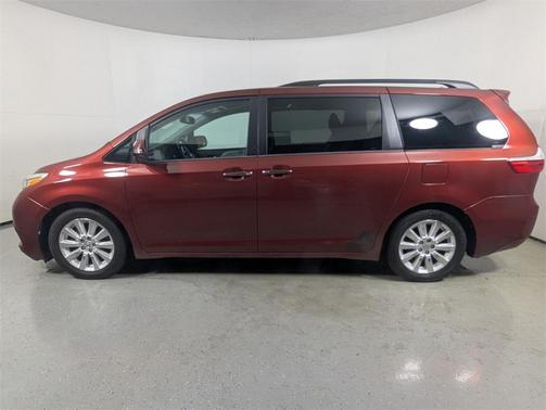 2015 Toyota Sienna SE