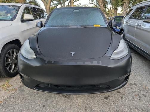 2022 Tesla Model Y Long Range Dual Motor All-Wheel Drive
