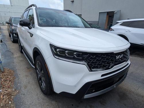 Glacial White Pearl 2022 Kia Sorento SX
