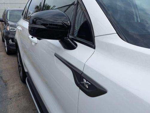 Glacial White Pearl 2022 Kia Sorento SX