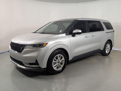 Silky Silver 2022 Kia Carnival LX